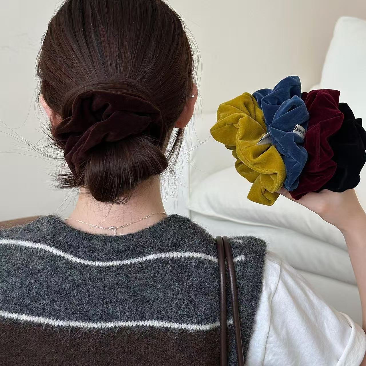 Minimalistisches Samt-Haargumm – Travel Accessories Aesthetic Bewertung und Preis